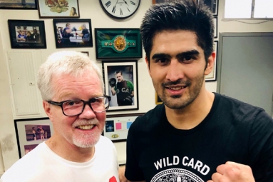 Indian Pro Boxer Vijender Singh To Make US Debut On April 12