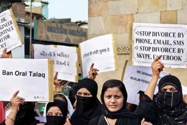Triple Talaq: NRI Divorces Wife over Phone, Case Filed Triple Talaq: NRI Divorces Wife over Phone, Case Filed