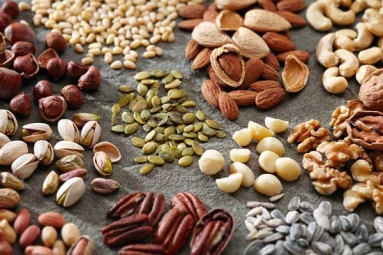 Why should you start your Day with Nuts and Seeds