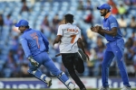 pitch invader chase dhoni, dhoni fan chase, watch ms dhoni makes fan chase after him, India vs australia